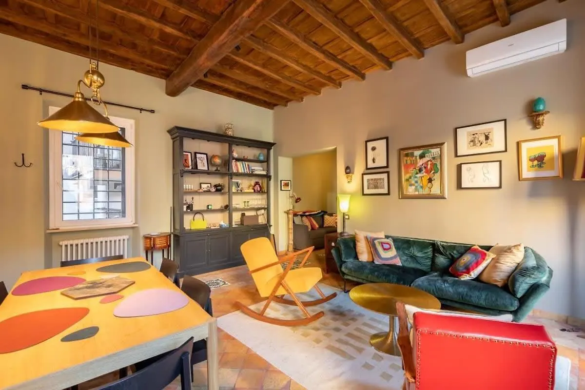 Campo De Fiori Stylish Apartment Rome